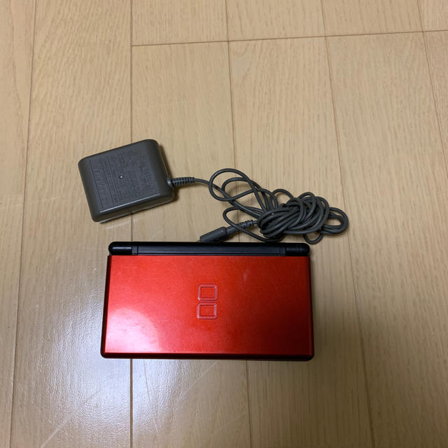 任天堂(ニンテンドウ)の任天堂DS Lite エンタメ/ホビーのゲームソフト/ゲーム機本体(携帯用ゲーム機本体)の商品写真