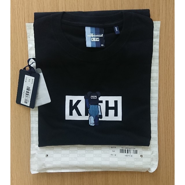 KITH X BE@RBRICK LOGO TEE (XS) メンズのトップス(Tシャツ/カットソー(半袖/袖なし))の商品写真