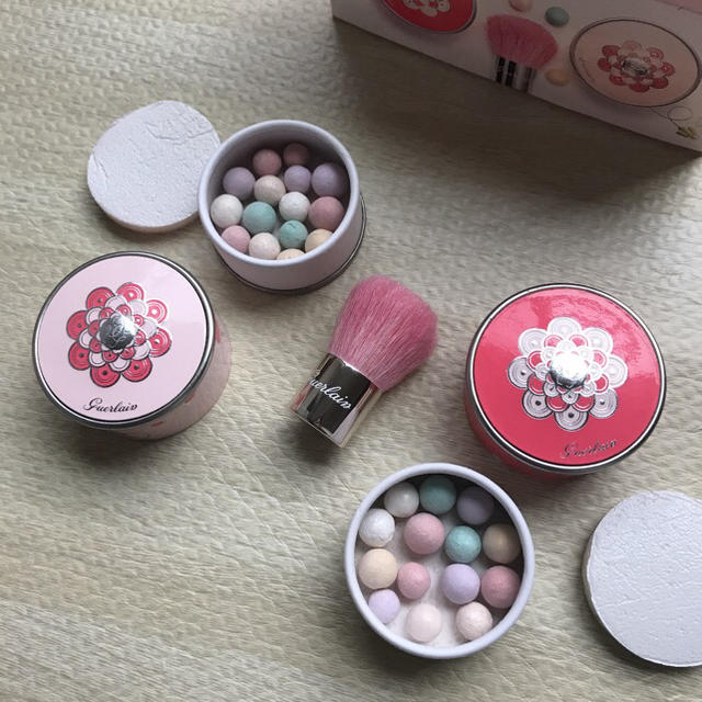 GUERLAIN(ゲラン)のゲラン フェイスパウダー 新品未使用 コスメ/美容のベースメイク/化粧品(フェイスパウダー)の商品写真