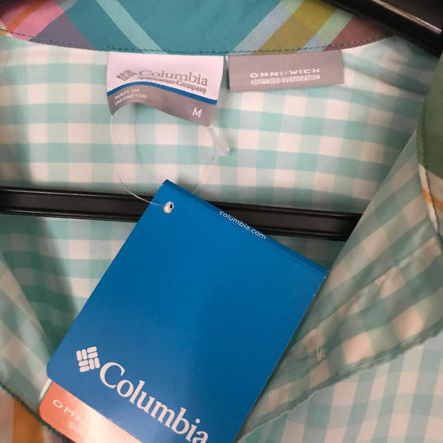 Columbia(コロンビア)のColumbia 長袖シャツ 新品未使用 レディースのトップス(シャツ/ブラウス(長袖/七分))の商品写真