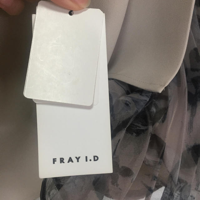 FRAY I.D(フレイアイディー)のFRAY ID オーガンジードレス レディースのワンピース(ひざ丈ワンピース)の商品写真