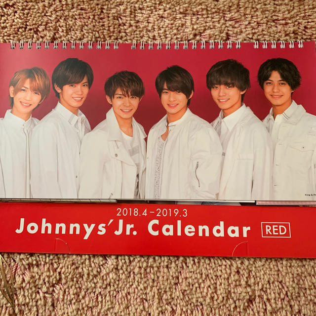 2018.4-2019.3ジャニーズJr.カレンダーRED エンタメ/ホビーのタレントグッズ(アイドルグッズ)の商品写真