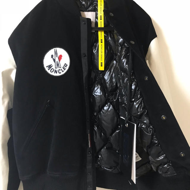 MONCLER(モンクレール)のGYUNT様専用 モンクレール Sven size 1 メンズのジャケット/アウター(その他)の商品写真