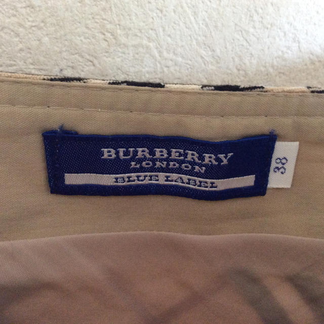 BURBERRY BLUE LABEL(バーバリーブルーレーベル)の♪バーバリー♪  ウール100%  定番チェックスカート レディースのスカート(ミニスカート)の商品写真