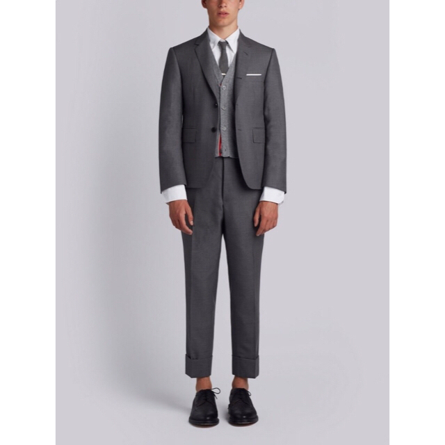 THOM BROWNE(トムブラウン)のTHOM BROWNE トム ブラウン スーツ メンズのスーツ(セットアップ)の商品写真