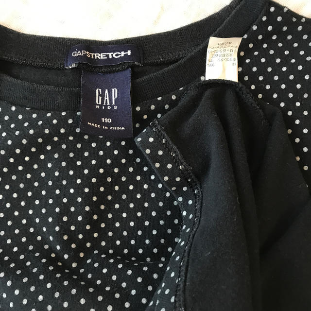 GAP(ギャップ)のGAP ＆ Desigual  ★ 110cm ★Tシャツ 2枚セット キッズ/ベビー/マタニティのキッズ服女の子用(90cm~)(Tシャツ/カットソー)の商品写真