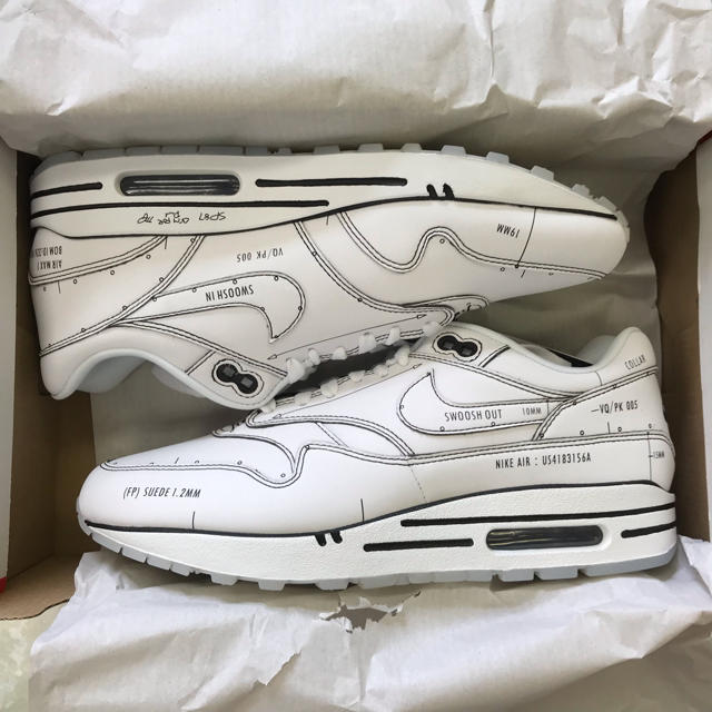 NIKE(ナイキ)のNIKE AIR MAX 1 SKETCH US8.5 新品 未使用 メンズの靴/シューズ(スニーカー)の商品写真