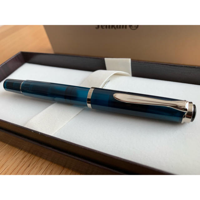 Pelikan(ペリカン)のペリカン 特別生産品 2016年限定 クラシックM205 アクアマリン インテリア/住まい/日用品の文房具(ペン/マーカー)の商品写真