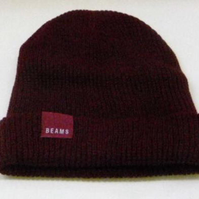 BEAMS(ビームス)のBEAMS★缶バッジ付きニットキャップ メンズの帽子(ニット帽/ビーニー)の商品写真