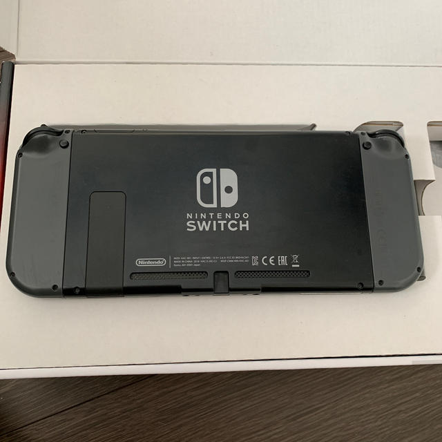 Nintendo Switch Joy-Con(L)/(R) グレー エンタメ/ホビーのゲームソフト/ゲーム機本体(家庭用ゲーム機本体)の商品写真