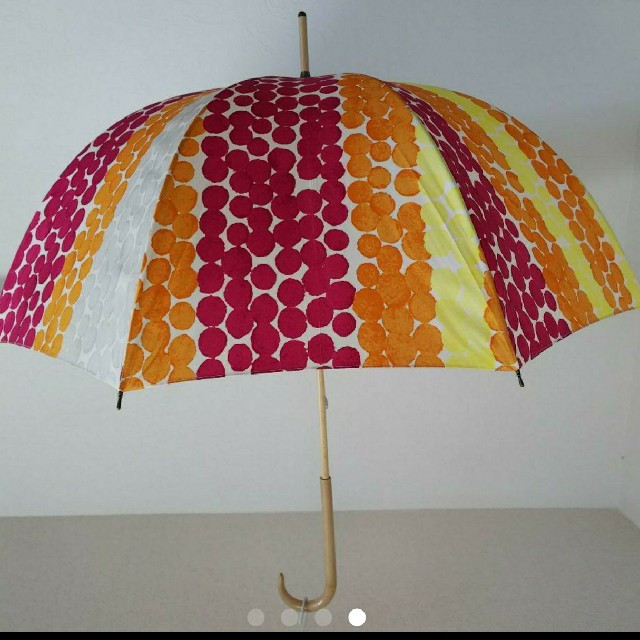 新作在庫 コッカ cocca カラフルドット柄 ピンクオレンジ 雨傘の通販 by 3302's shop｜ラクマ 低価高評価