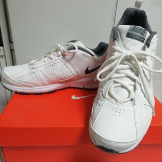 ナイキ(NIKE)のNIKE T-LITE XI スニーカー27.5cm ホワイト（美品）(スニーカー)