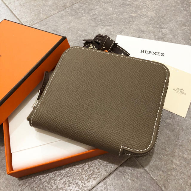 週間売れ筋 Hermes - エルメス シルクインコンパクト 財布 エトゥープ