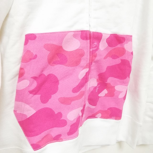 未使用　A BATHING APE　AKB48　コラボパーカー