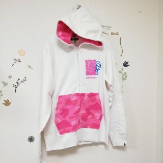 アベイシングエイプ(A BATHING APE)の未使用　A BATHING APE　AKB48　コラボパーカー(パーカー)