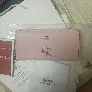 コーチ(COACH)のコーチ財布　スヌーピー　ピンク(財布)