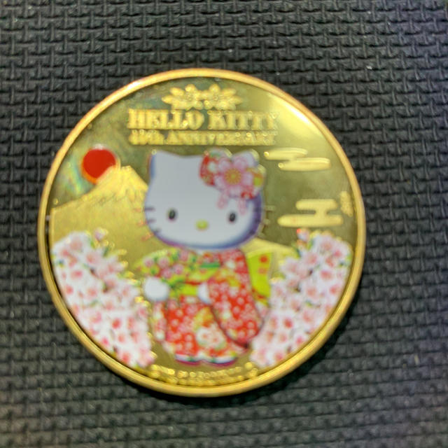 ハローキティ(ハローキティ)のHELLOKITTY 金/銀メダル2枚セット エンタメ/ホビーのおもちゃ/ぬいぐるみ(キャラクターグッズ)の商品写真