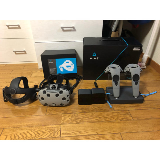 PC周辺機器HTC VIVE 本体 デラックスオーディオストラップ付き