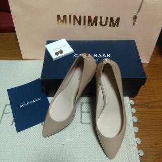 コールハーン(Cole Haan)のCole Haan　ベージュバックモチーフ付きパンプス☆(ハイヒール/パンプス)