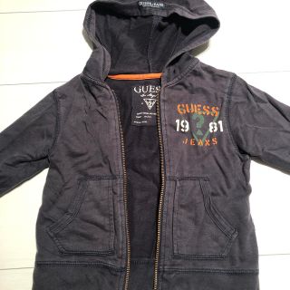 ゲス(GUESS)のGUESS  フード付きパーカー 3T (Tシャツ/カットソー)