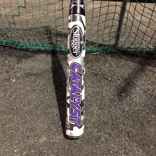 紫カタリスト スポーツ/アウトドアの野球(バット)の商品写真