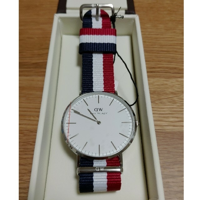 Daniel Wellington(ダニエルウェリントン)の本数限定超特価♪ダニエルウェリントン Classic Cambridge 40㎜ メンズの時計(腕時計(アナログ))の商品写真