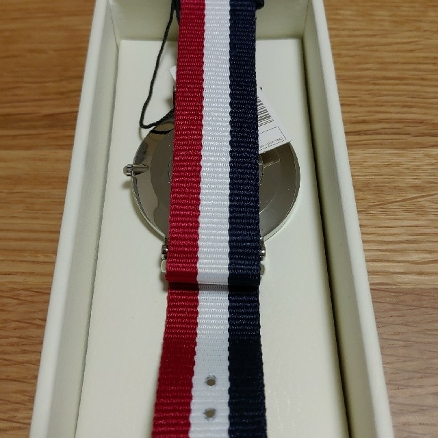 Daniel Wellington(ダニエルウェリントン)の本数限定超特価♪ダニエルウェリントン Classic Cambridge 40㎜ メンズの時計(腕時計(アナログ))の商品写真