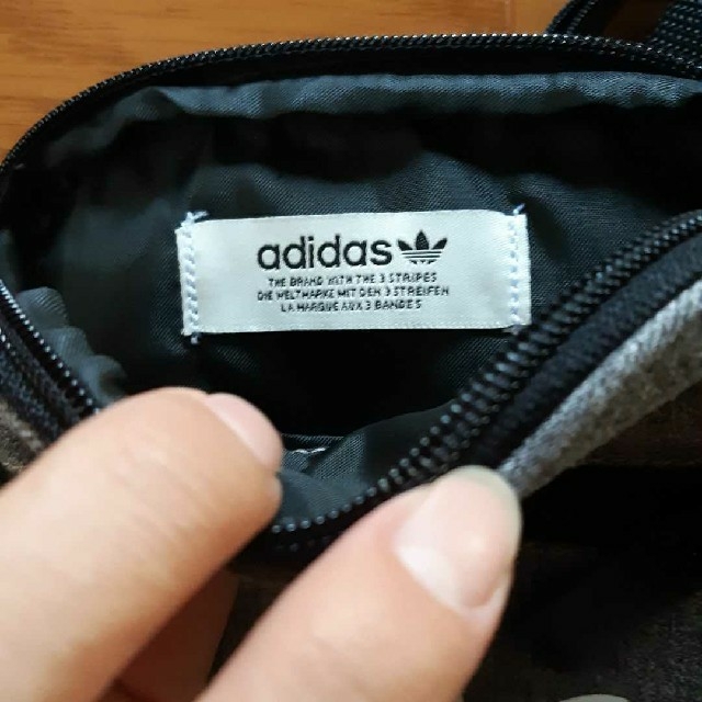 adidas(アディダス)のadidas アディダス ショルダーバッグ メンズのバッグ(ショルダーバッグ)の商品写真