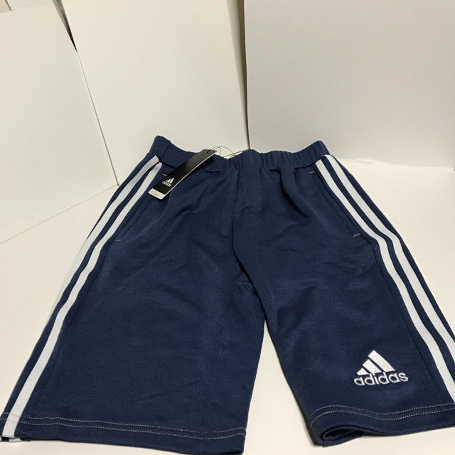 adidas(アディダス)のアディダス セットアップ  キッズ/ベビー/マタニティのキッズ服男の子用(90cm~)(その他)の商品写真