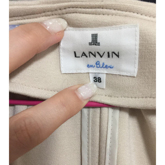 LANVIN en Bleu(ランバンオンブルー)のLANVIN en Bleu   レディースのジャケット/アウター(ノーカラージャケット)の商品写真