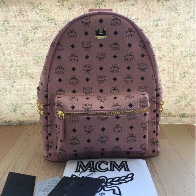 MCM - MCM リュック ピンク Mの通販 by シロウ's shop｜エムシーエムならラクマ