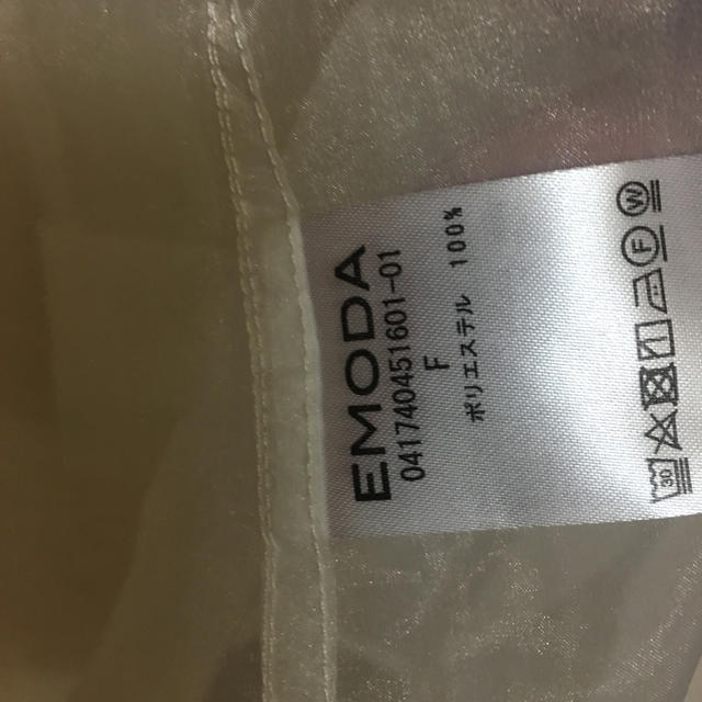 EMODA(エモダ)のエモダシースルートップス美品 レディースのトップス(シャツ/ブラウス(長袖/七分))の商品写真