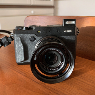 フジフイルム(富士フイルム)のFUJIFILM X30 写真を楽しむのに良いカメラですよ(コンパクトデジタルカメラ)