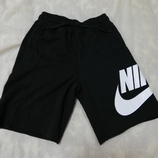 ナイキ(NIKE)のNIKE ナイキ ハーフパンツ 160 大人気 新品  スウェット(パンツ/スパッツ)