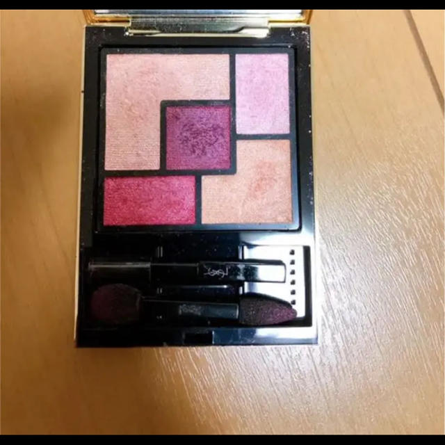 Yves Saint Laurent Beaute(イヴサンローランボーテ)のイヴ・サンローラン YSL アイシャドウ ラブ コスメ/美容のベースメイク/化粧品(アイシャドウ)の商品写真