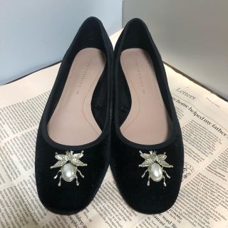 ザラ(ZARA)のZARA＊ベロア生地黒パンプス(ハイヒール/パンプス)