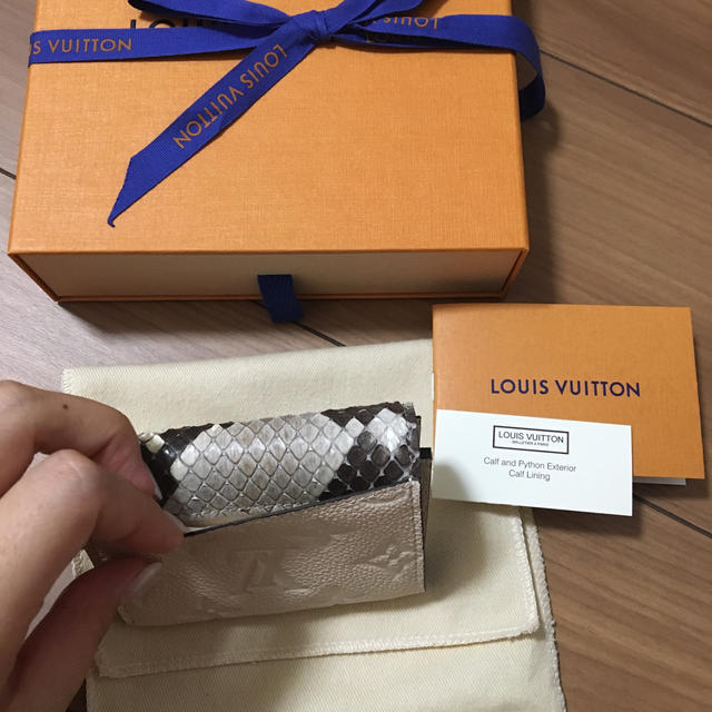 Louis Vuitton★ポルトフォイユ ・ゾエ パイソン 三つ折り 小銭入れ