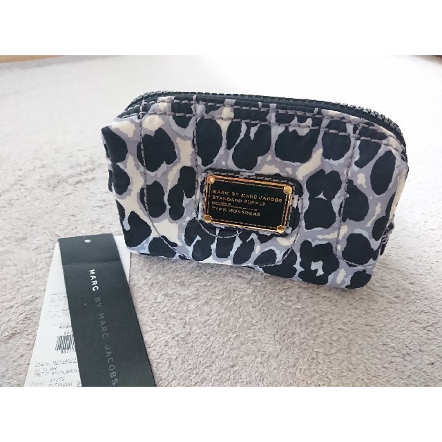 新品・未使用☆MARC BY MARC JACOBS ポーチ