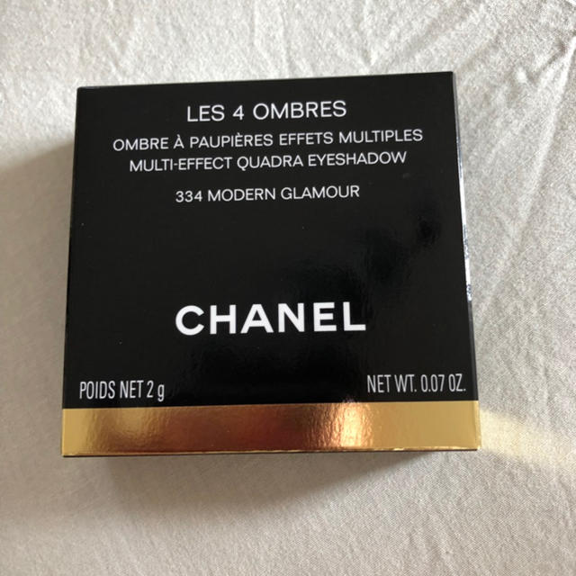 CHANEL(シャネル)のCHANEL アイシャドウ 334 モダングラマー 新品未開封 コスメ/美容のベースメイク/化粧品(アイシャドウ)の商品写真