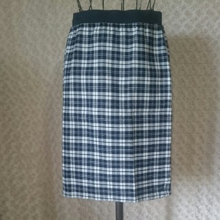 エージーバイアクアガール(AG by aquagirl)のチェックタイトスカート(ひざ丈スカート)
