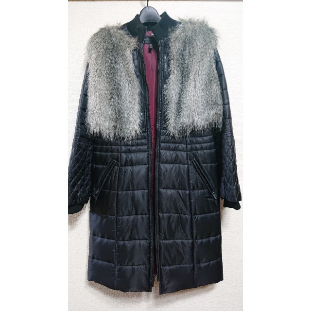 BCBGMAXAZRIA(ビーシービージーマックスアズリア)のBCBGMAXAZRIA  中綿コート レディースのジャケット/アウター(ロングコート)の商品写真