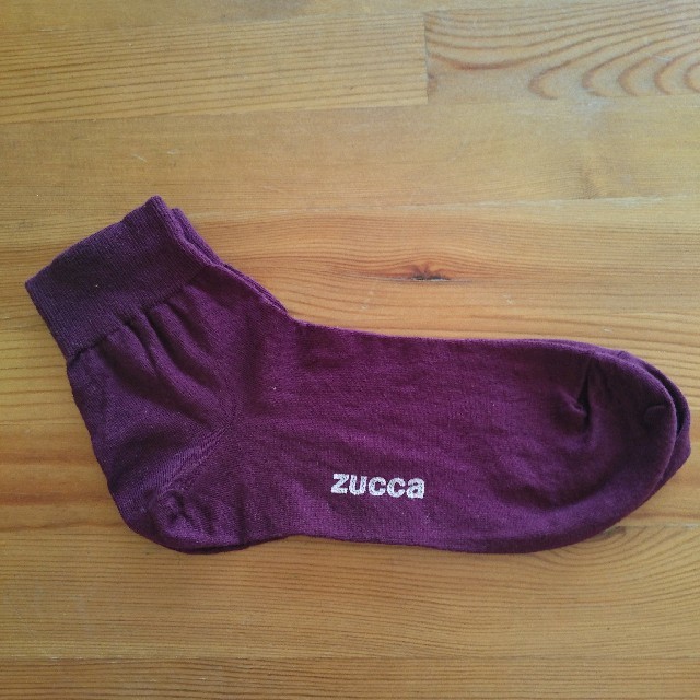 ZUCCa(ズッカ)のzucca ボルドー ソックス レディースのレッグウェア(ソックス)の商品写真