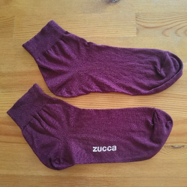 ZUCCa(ズッカ)のzucca ボルドー ソックス レディースのレッグウェア(ソックス)の商品写真