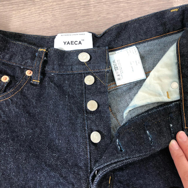 YAECA(ヤエカ)のヤエカ ワイドテーパードデニム 9-14W 29 レディースのパンツ(デニム/ジーンズ)の商品写真