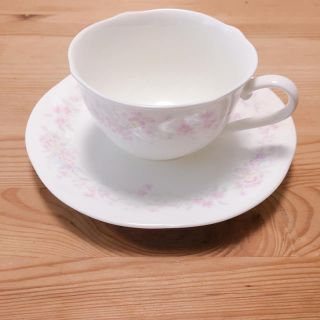 ノリタケ(Noritake)のノリタケ カップ&ソーサー 二脚セット 新品(グラス/カップ)