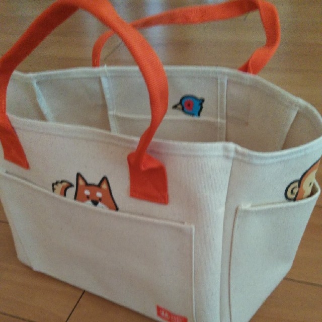 au(エーユー)のAU　桃太郎トートバッグ レディースのバッグ(トートバッグ)の商品写真