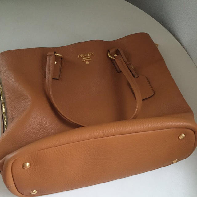 PRADA by kaori's shop|プラダならラクマ - PRADAの通販 お得NEW