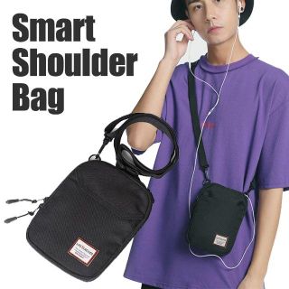 ミニ ショルダーバッグ / ブラック ボディバッグ 多機能 小さめ 無地(ボディーバッグ)