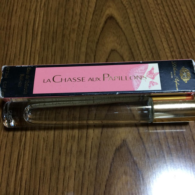 L'Artisan Parfumeur - ラルチザンパフューム シャッセオパピオンの通販 by むーちゃん2019's shop｜ラルチザン