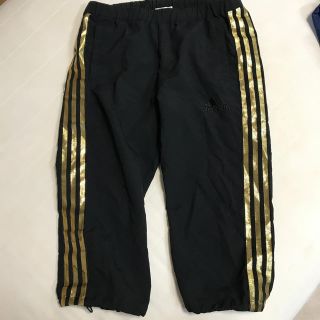 アディダス(adidas)のadidas七分丈(カジュアルパンツ)